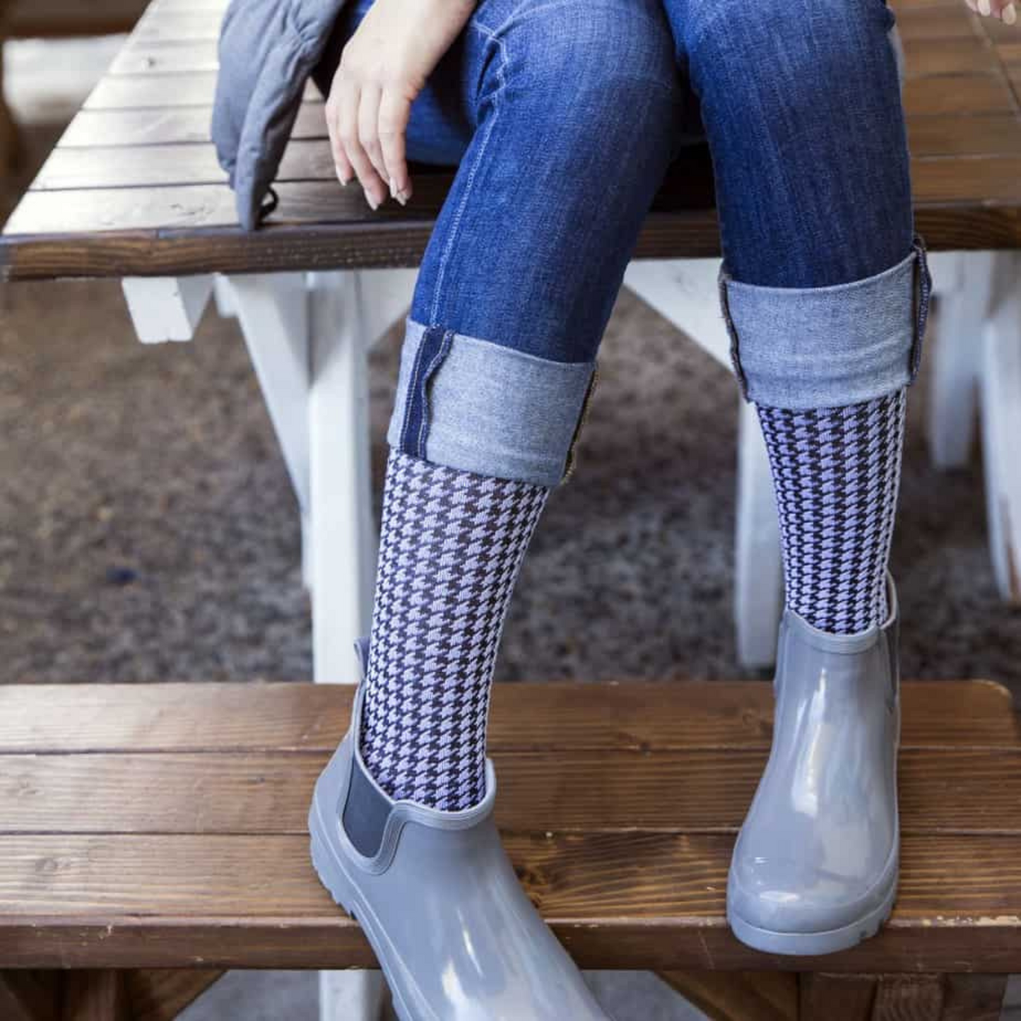 Rejuva Light Compression Fashion Socks - Houndstooth